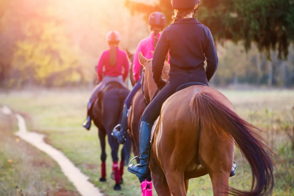 ragazze a cavallo